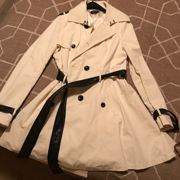 Bebe Contrast Trim Trench Coat